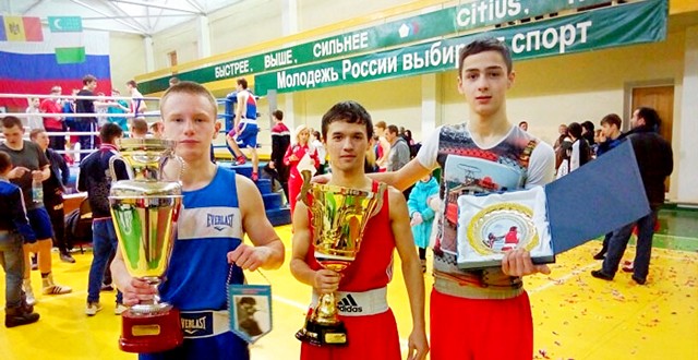 Карагулов Мирлан занял I место в открытых всероссийских соревнованих класса «Б» по боксу