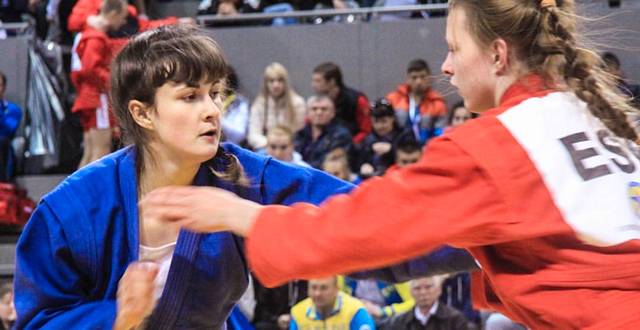 Валерия Анисимова завоевала золотую медаль в первенстве Европы по самбо