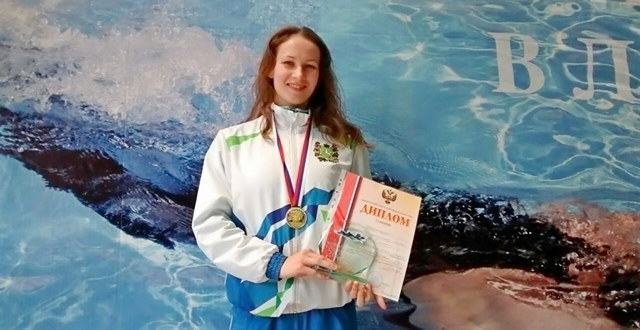 Алена Оловянишникова уверенно победила в дисциплине «Марафонский заплыв в ластах. 6 км»